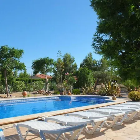 Villa Oasis 4bedroom With Air-conditioning & Large Private Swimming Pool